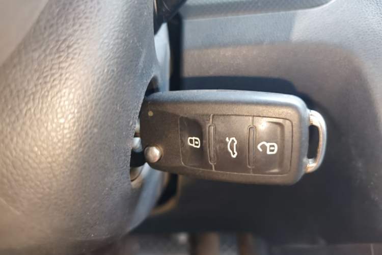 Used Jetta VA3 2024 1.5L Automatic Entry Version Vehicle Key