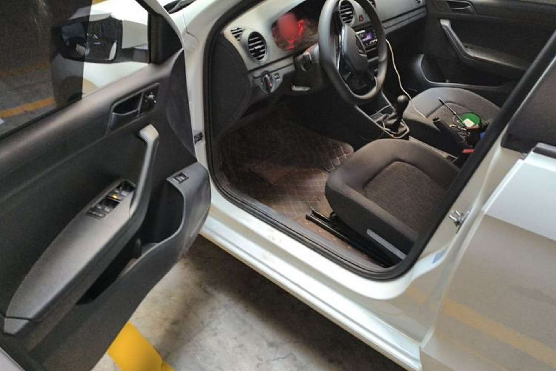 Used Jetta VA3 2025 Model, Facelifted 1.5L Manual—Ambitious Edition Driver Seat
