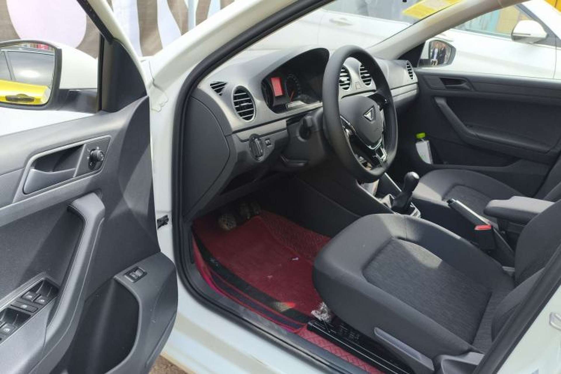 Used Jetta VA3 2025 Model, 1.5L Manual Ambitious Edition Driver Seat