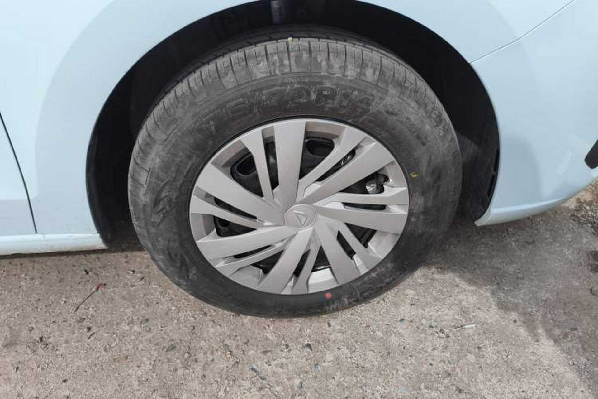 Used Jetta VA3 2025 Model, 1.5L Manual Ambitious Edition Right Front Wheel Hub