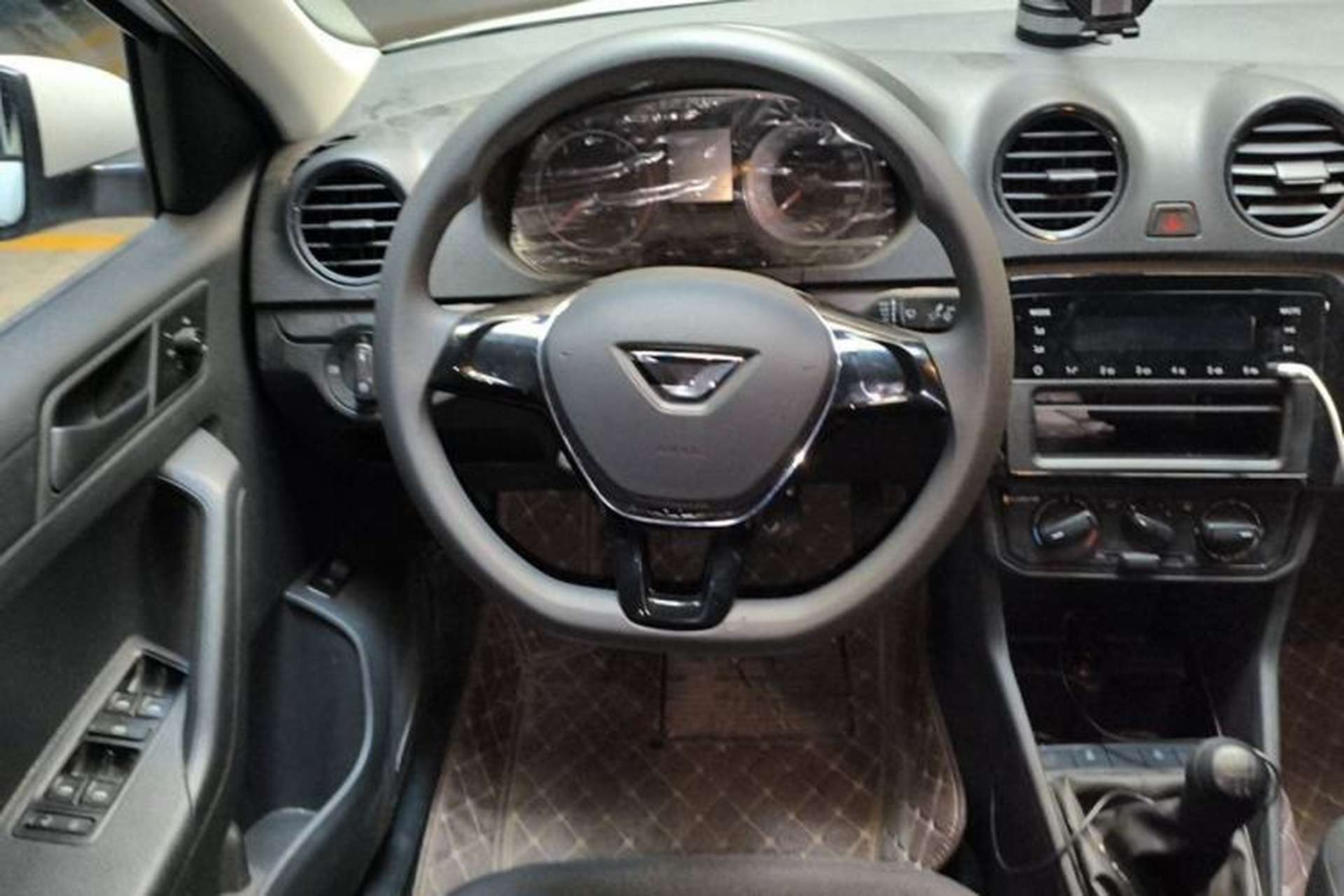 Used Jetta VA3 2025 Model, Facelifted 1.5L Manual—Ambitious Edition Steering Wheel