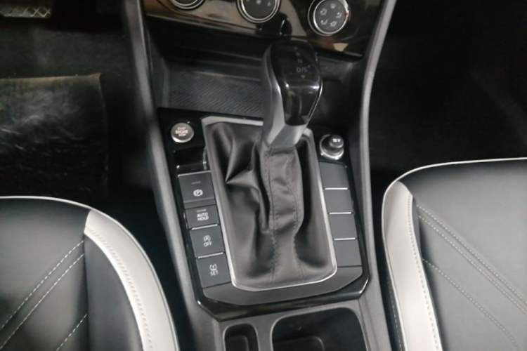Used Jetta VA7 2025 1.4T First-Come First-Served Edition Gear Lever