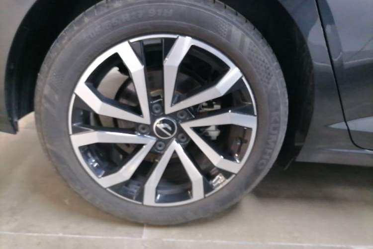 Used Jetta VA7 2025 1.4T First-Come First-Served Edition Right Rear Wheel Hub
