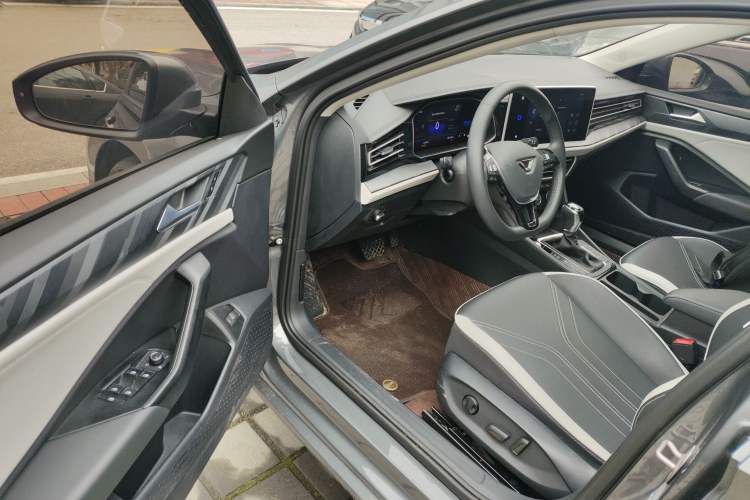Used Jetta VA7 2025 1.4T First-Come First-Served Edition Driver Seat