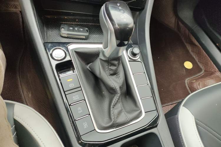 Used Jetta VA7 2025 1.4T First-Come First-Served Edition Gear Lever