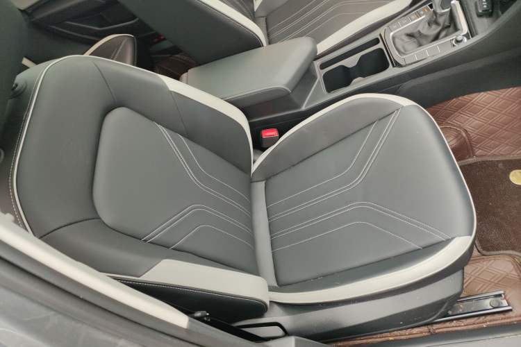Used Jetta VA7 2025 1.4T First-Come First-Served Edition Right Front Seat