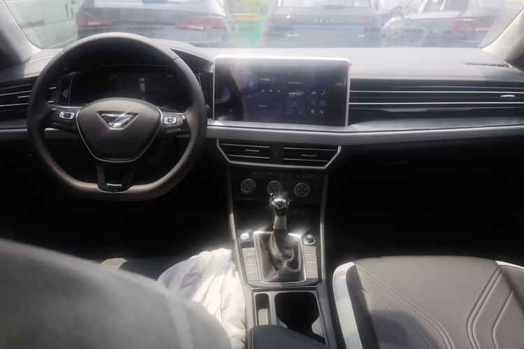 Used Jetta VA7 2025 1.4T First-Come First-Served Edition Center Console