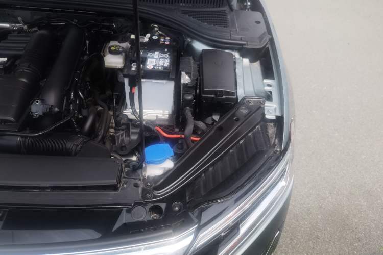 Used Jetta VA7 2025 1.4T First-Come First-Served Edition Engine Bay Left
