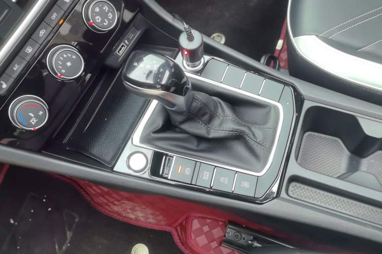 Used Jetta VA7 2025 1.4T First-Come First-Served Edition Gear Lever