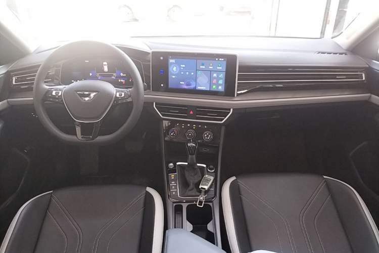 Used Jetta VA7 2025 1.4T First-Come First-Served Edition Center Console