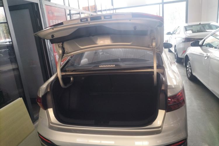 Used Jetta VA7 2025 1.4T First-Come First-Served Edition Trunk