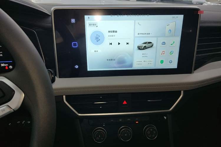Used Jetta VA7 2025 1.4T "Listen to the Advice" Version Audio And AC Panel