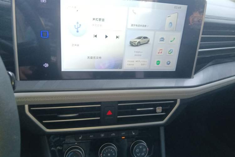 Used Jetta VA7 2025 1.4T First-Come First-Served Edition Audio And AC Panel