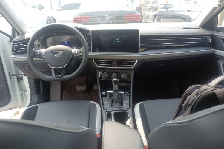 Used Jetta VA7 2025 1.4T First-Come First-Served Edition Center Console