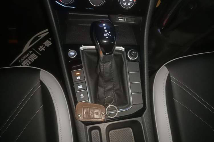 Used Jetta VA7 2025 1.4T First-Come First-Served Edition Gear Lever