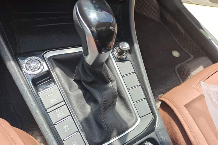 Used Jetta VA7 2025 1.4T First-Come First-Served Edition Gear Lever