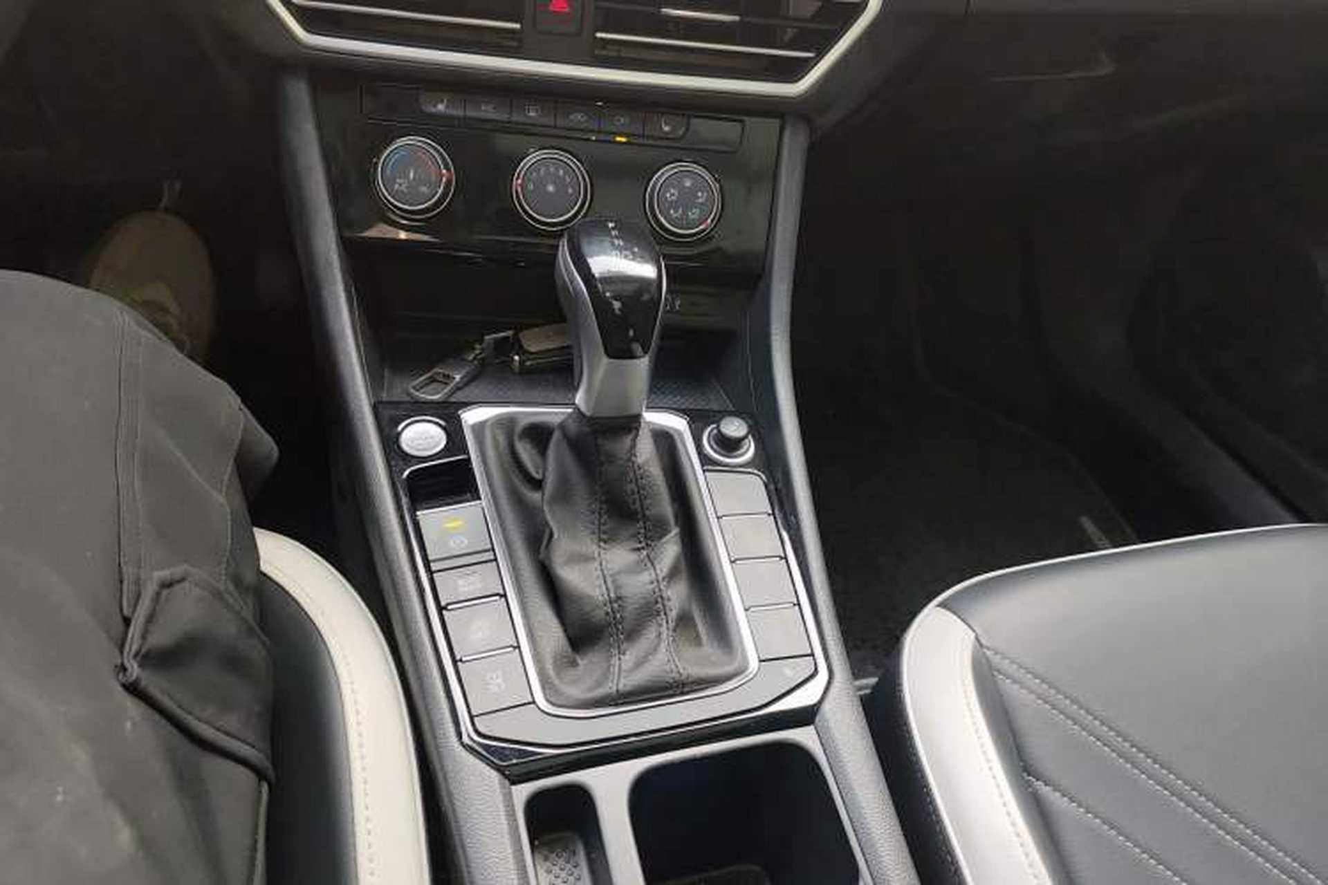 Used Jetta VA7 2025 1.4T First-Come First-Served Edition Gear Lever