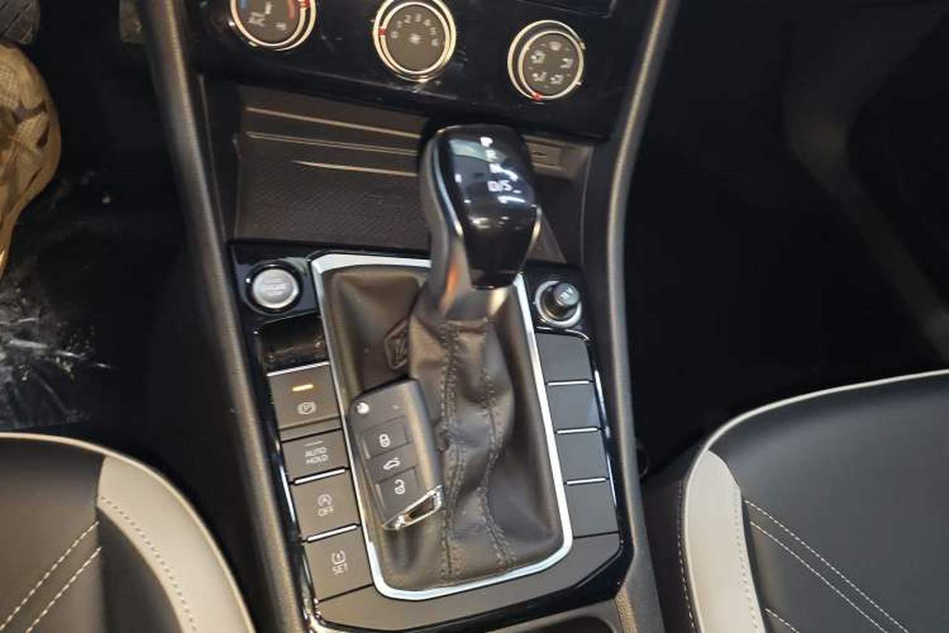 Used Jetta VA7 2025 1.4T First-Come First-Served Edition Gear Lever