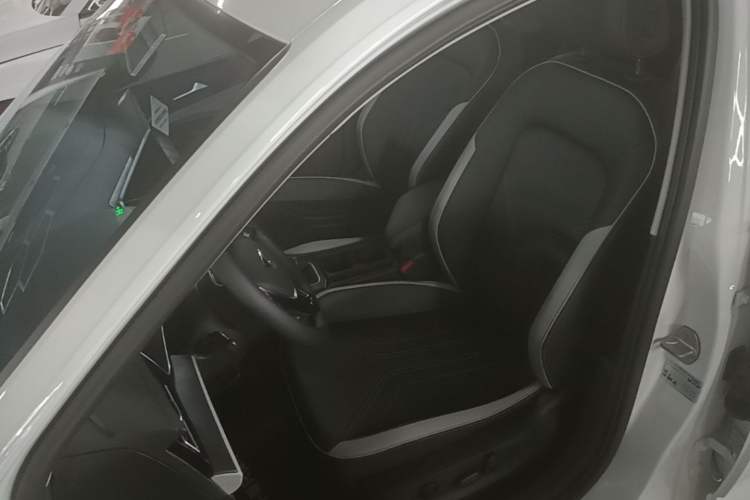 Used Jetta VA7 2025 1.4T First-Come First-Served Edition Left Front Seat