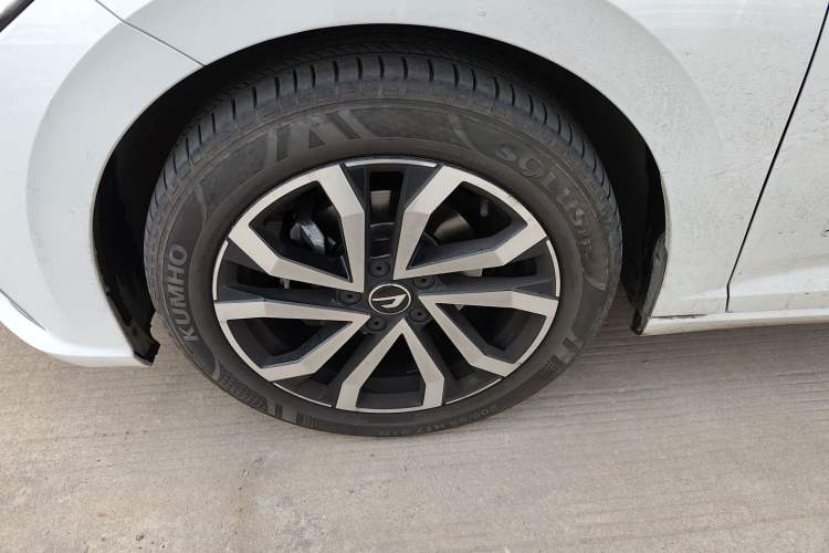 Used Jetta VA7 2025 1.4T First-Come First-Served Edition Left Front Wheel Hub