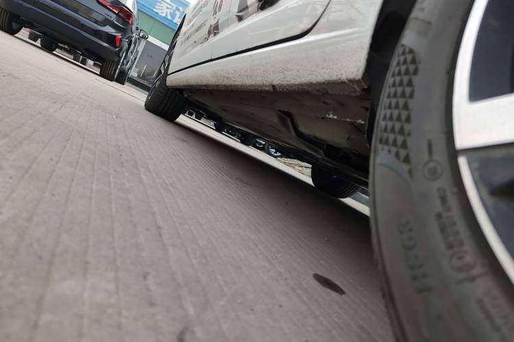 Used Jetta VA7 2025 1.4T First-Come First-Served Edition Left Side Sill