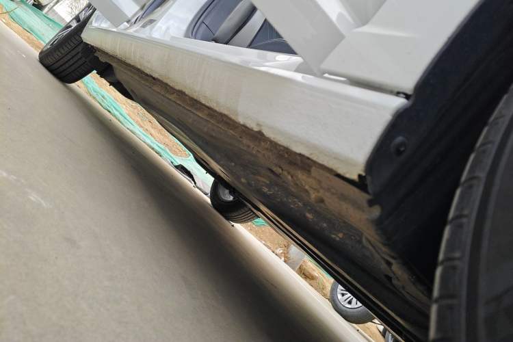 Used Jetta VA7 2025 1.4T First-Come First-Served Edition Right Side Sill