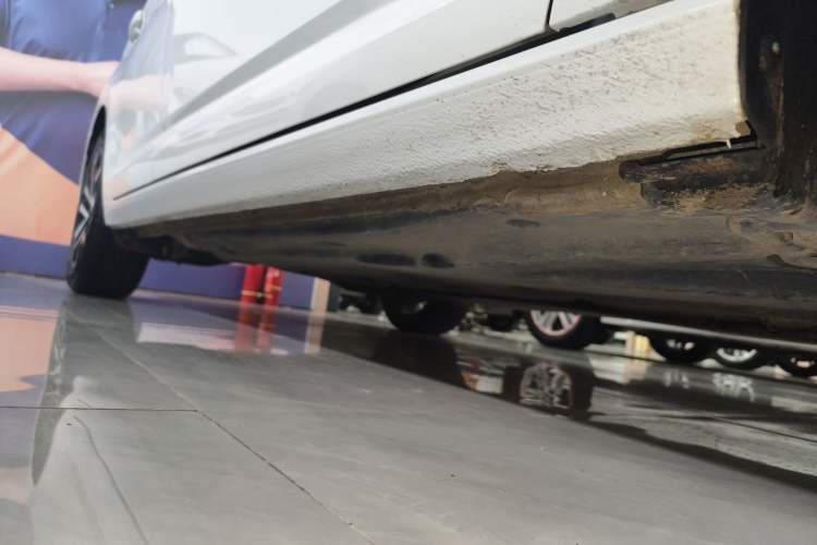 Used Jetta VA7 2025 1.4T First-Come First-Served Edition Right Side Sill