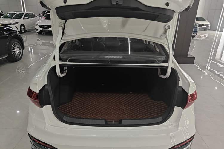 Used Jetta VA7 2025 1.4T First-Come First-Served Edition Trunk
