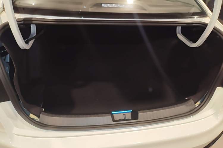 Used Jetta VA7 2025 1.4T First-Come First-Served Edition Trunk