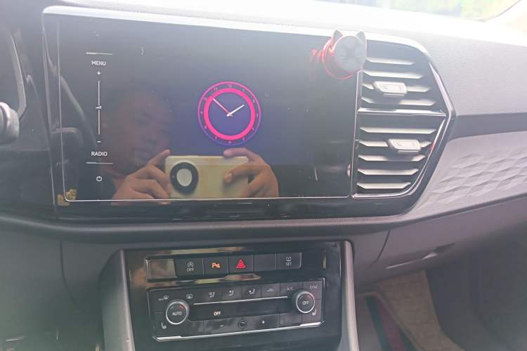 Used Jetta VS5 2019 280TSI Automatic Glory Edition Audio And AC Panel