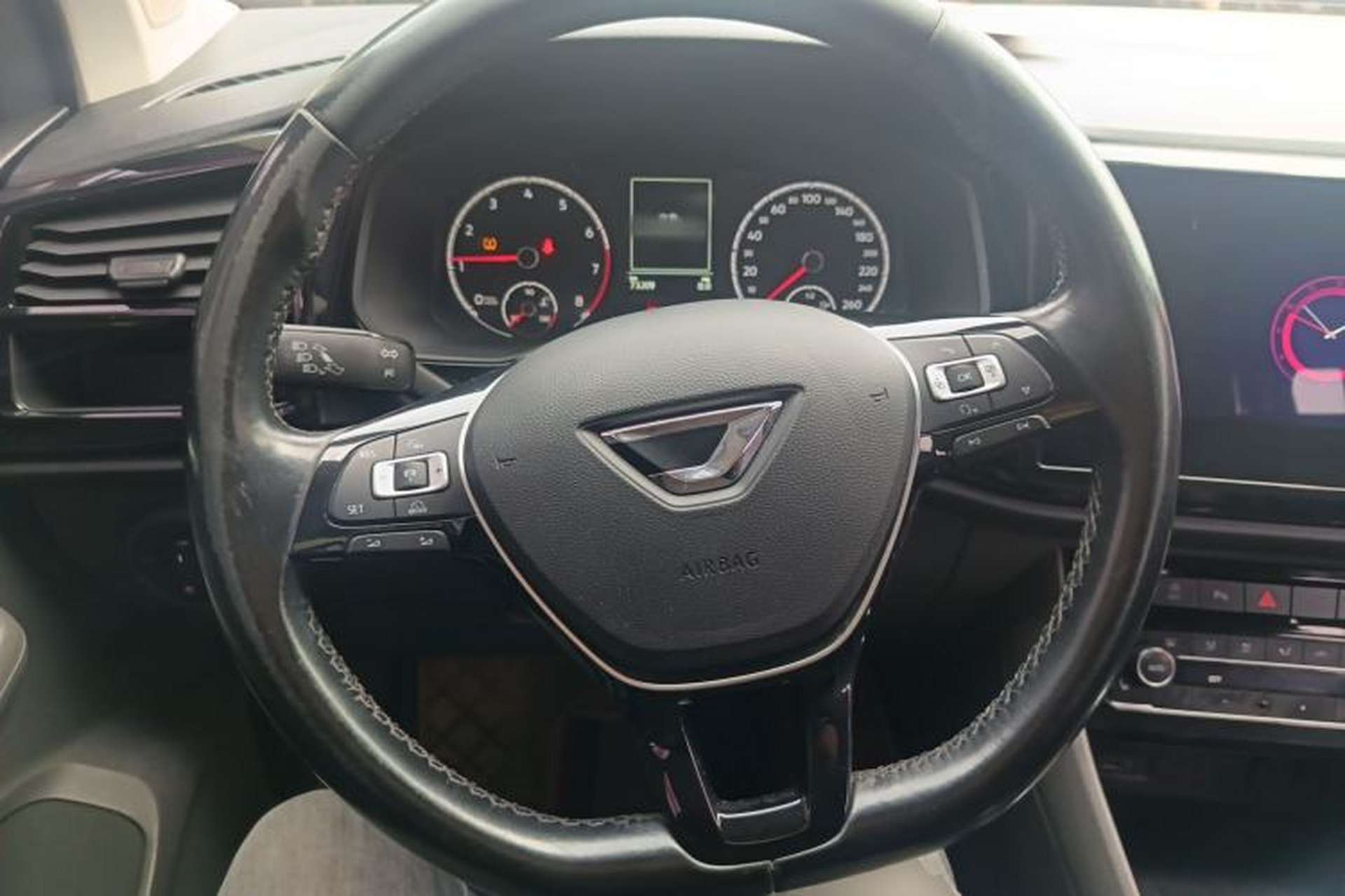 Used Jetta VS5 2019 280TSI Automatic Glory Edition Steering Wheel