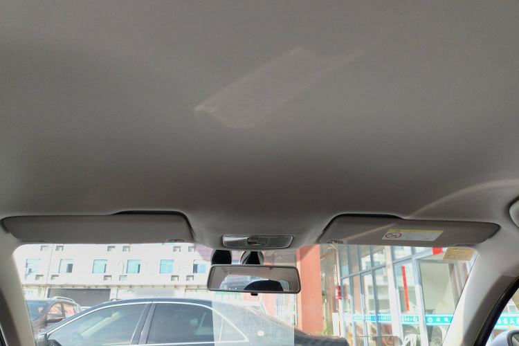 Used Jetta VS5 2019 280TSI Automatic Enjoyment Model Headliner