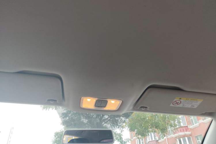 Used Jetta VS5 2021 280TSI Automatic Trend Edition Headliner