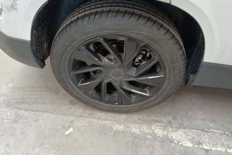 Used Jetta VS5 2023 280TSI Automatic High-Gloss Enjoyment Model Right Rear Wheel Hub