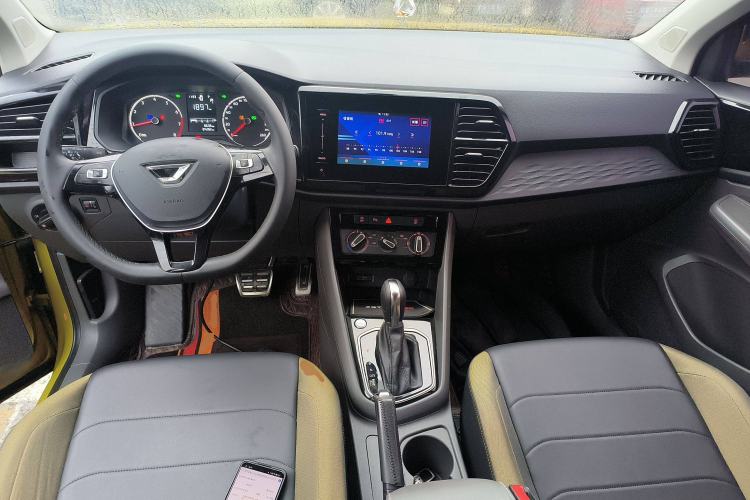 Used Jetta VS5 2019 280TSI Automatic Enjoyment Model Center Console