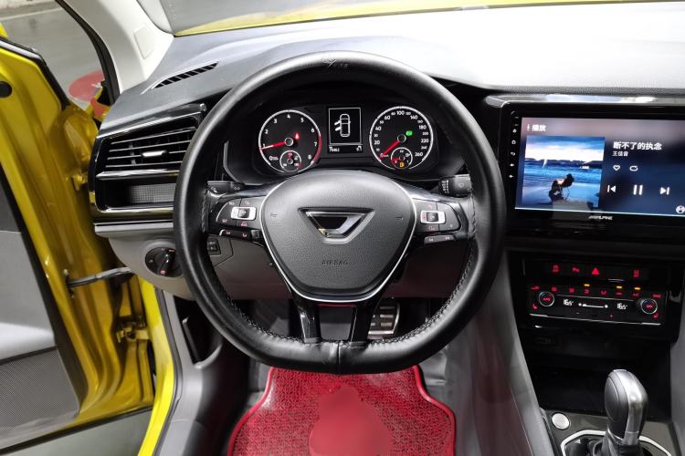 Used Jetta VS5 2019 280TSI Automatic Glory Edition Steering Wheel