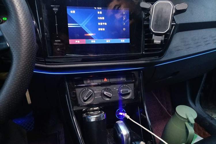 Used Jetta VS5 2019 280TSI Automatic Trend Model Audio And AC Panel