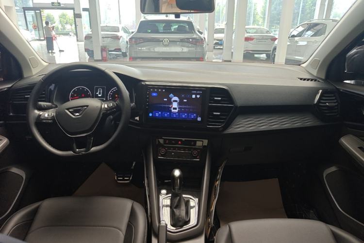 Used Jetta VS5 2019 280TSI Automatic Glory Edition Center Console