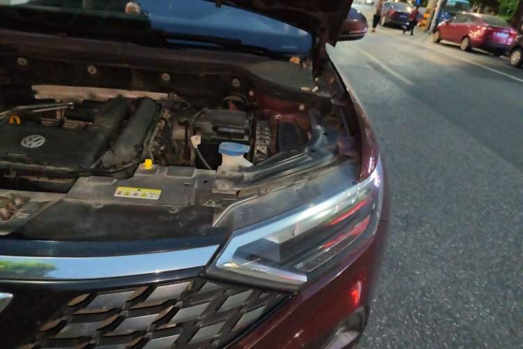 Used Jetta VS5 2019 280TSI Automatic Enjoyment Model Engine Bay Left