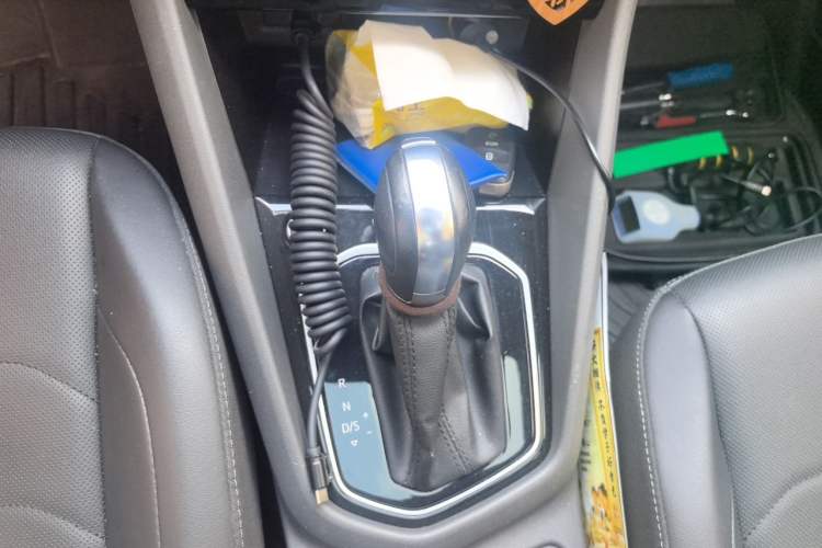 Used Jetta VS5 2019 280TSI Automatic Glory Edition Gear Lever
