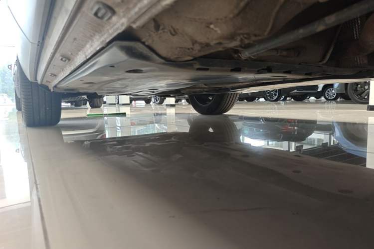 Used Jetta VS5 2019 280TSI Automatic Glory Edition Left Side Sill