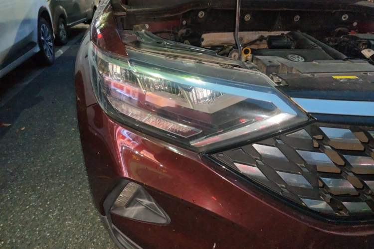 Used Jetta VS5 2019 280TSI Automatic Enjoyment Model Right Front Headlight