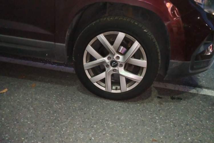 Used Jetta VS5 2019 280TSI Automatic Enjoyment Model Right Front Wheel Hub