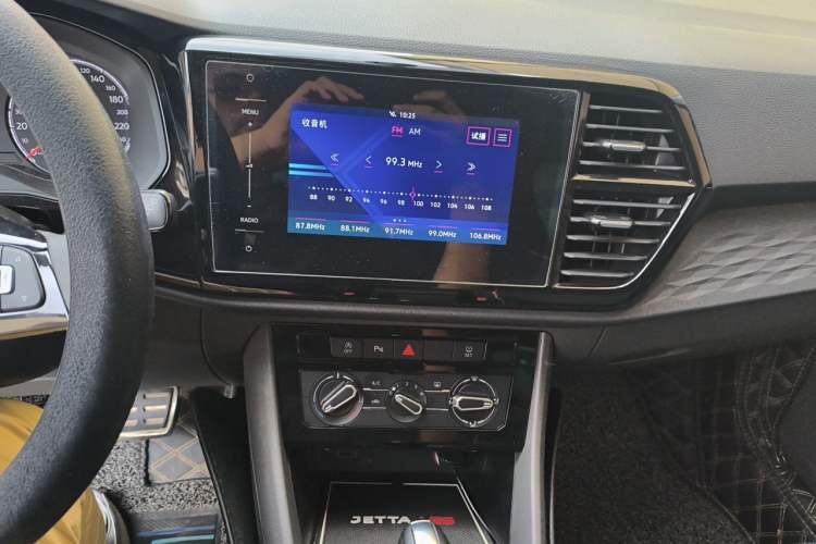 Used Jetta VS5 2019 280TSI Automatic Enjoyment Model Audio And AC Panel