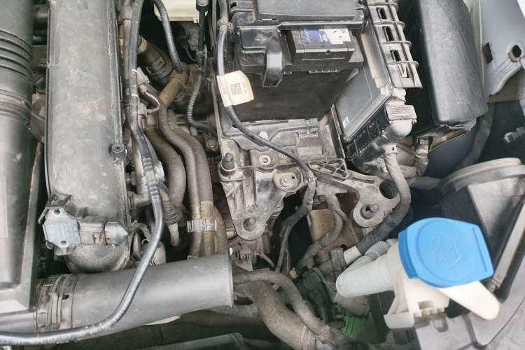 Used Jetta VS5 2019 280TSI Automatic Enjoyment Model Engine Bay Left