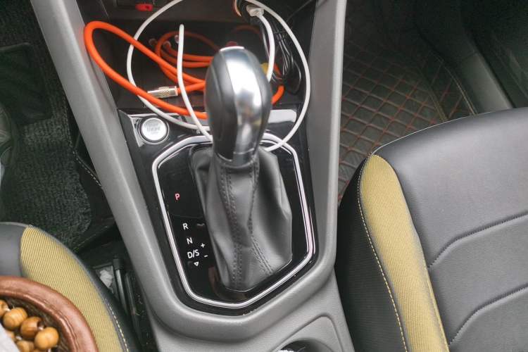 Used Jetta VS5 2019 280TSI Automatic Enjoyment Model Gear Lever