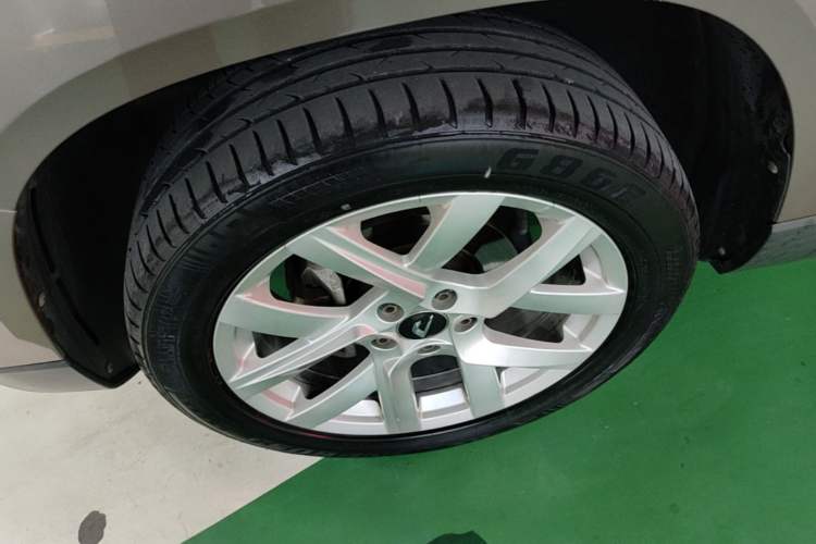 Used Jetta VS5 2019 280TSI Automatic Enjoyment Model Left Front Wheel Hub