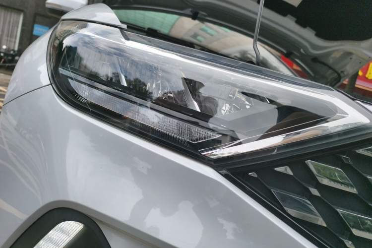 Used Jetta VS5 2019 280TSI Automatic Enjoyment Model Right Front Headlight
