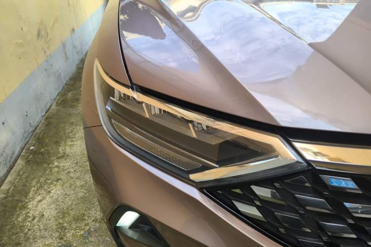 Used Jetta VS5 2019 280TSI Automatic Enjoyment Model Right Front Headlight