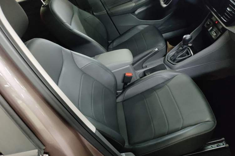 Used Jetta VS5 2019 280TSI Automatic Enjoyment Model Right Front Seat